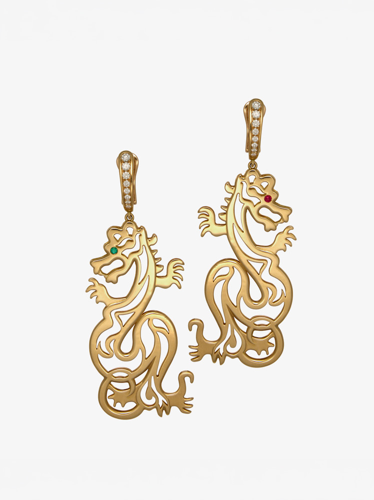 Ohrringe Dragon<p>750/000 Roségold<br />
Mit Smaragd und Rubin</p>
<p>12.875 €</p>
